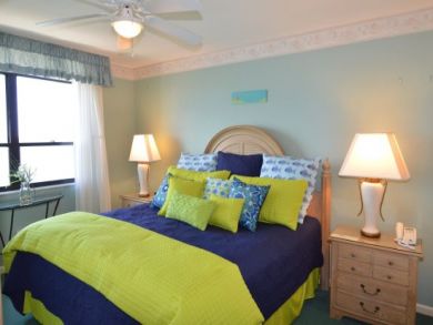 2 bedroom Condo on Bay side 2 bedroom Condo on Bay side